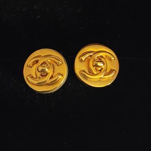 CHANEL 1997 Round CC Turnlock Earrings Clip-On Small